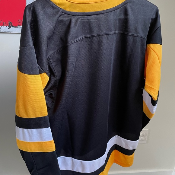 Penguins Jersey - Picture 2 of 3